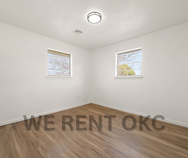 Building Photo - 16391 Lynn St