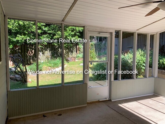 Building Photo - 401 Cityview Ln