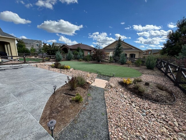 Building Photo - Stunning 4 Bed / 3 Bath Home Nested in Banning Lewis Ranch!