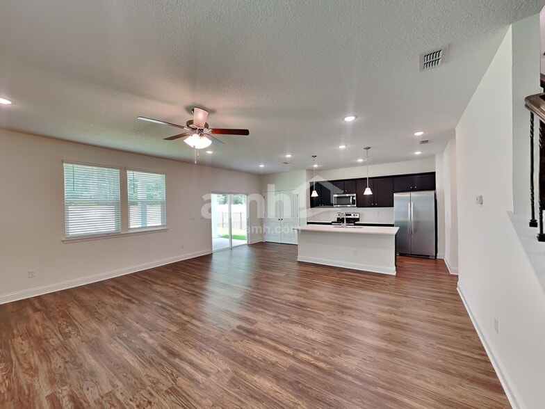 Building Photo - 12685 Percy Ln