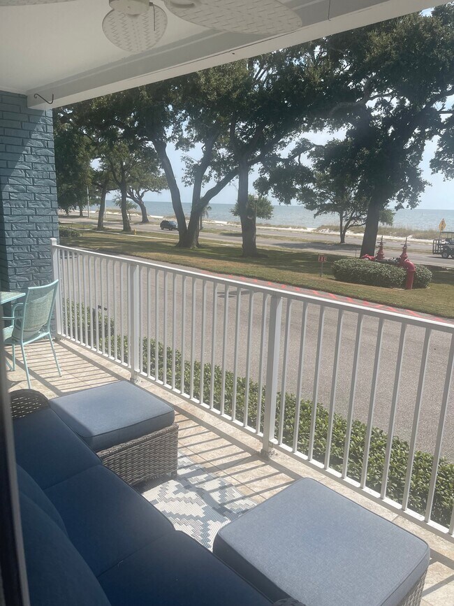 Building Photo - 1282 Beach Blvd