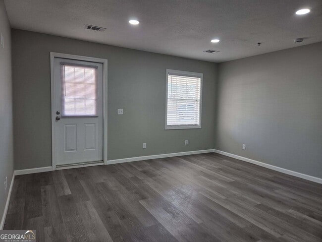 Building Photo - 311 Jerriel St