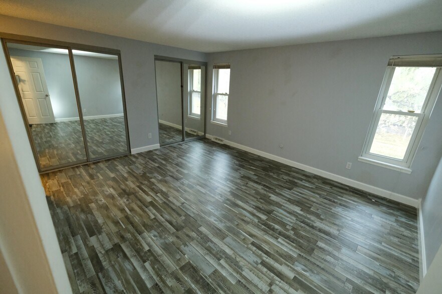 Main Bedroom - 9245 W 87th Pl