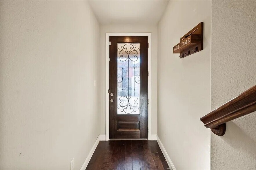 Building Photo - 2630 Villa Di Lago Dr