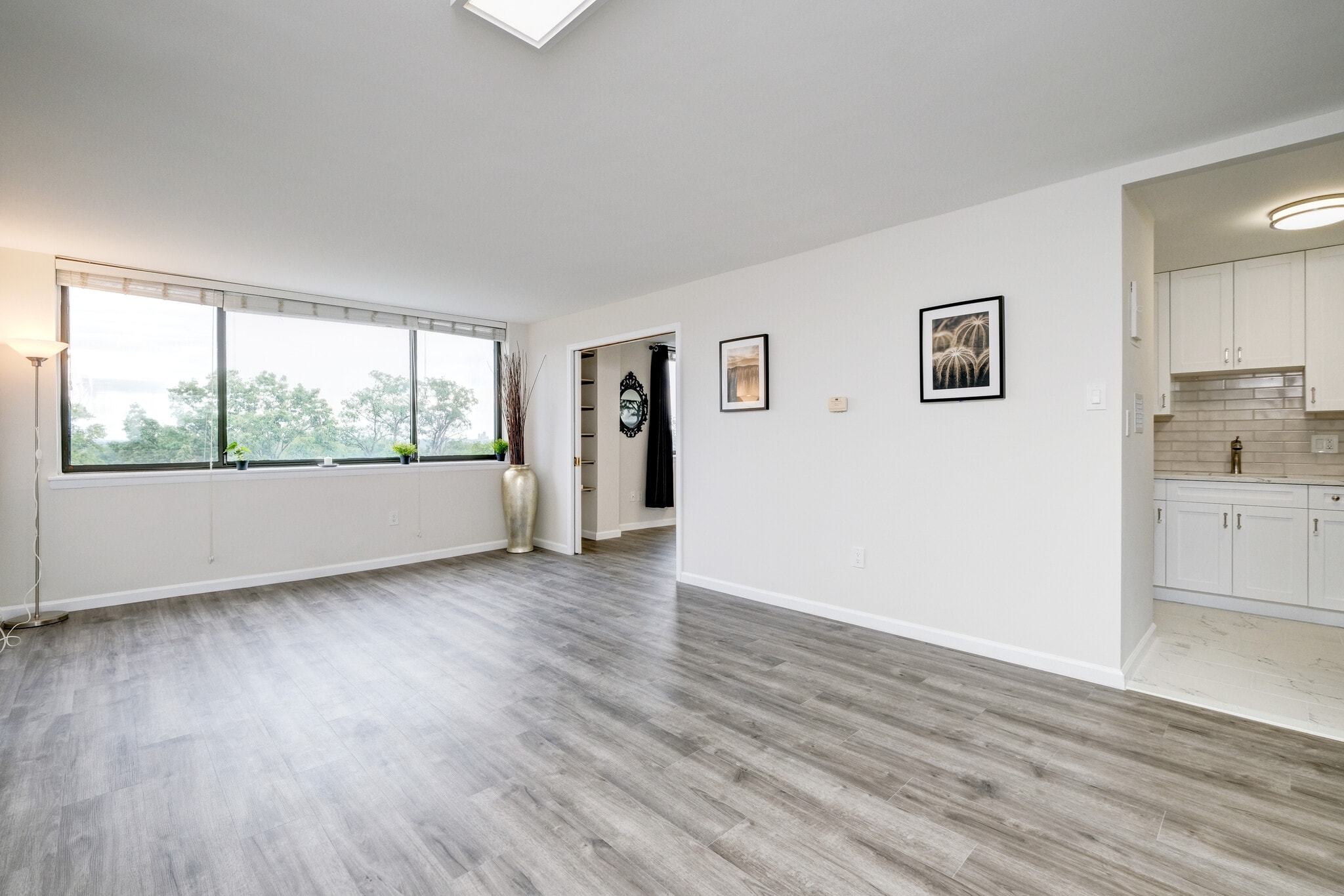 Living space - 4401 Lee Hwy