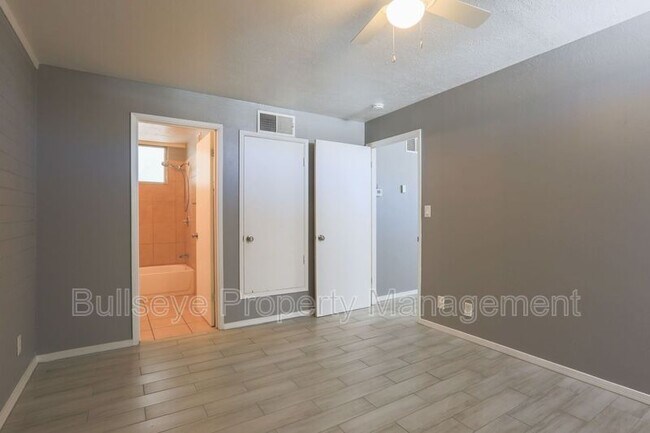 Building Photo - 249 S Hobson