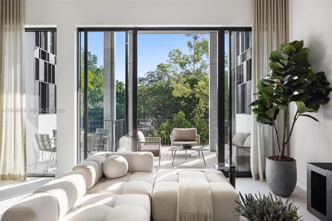 Building Photo - 92 SW 28th Rd