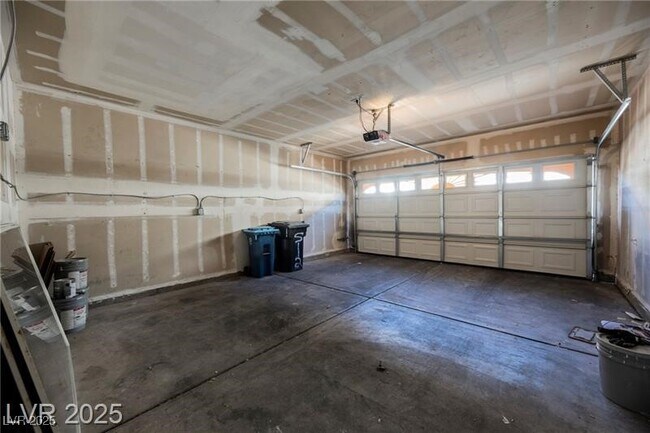 Building Photo - 5112 Jordan Frey St