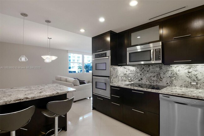 Building Photo - 5055 Collins Ave