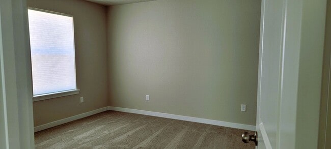 Building Photo - New home for Rent!