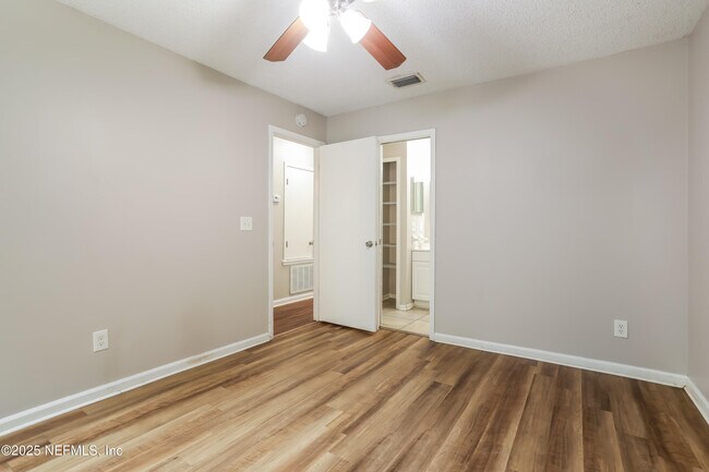 Building Photo - 2626 Malibu Cir