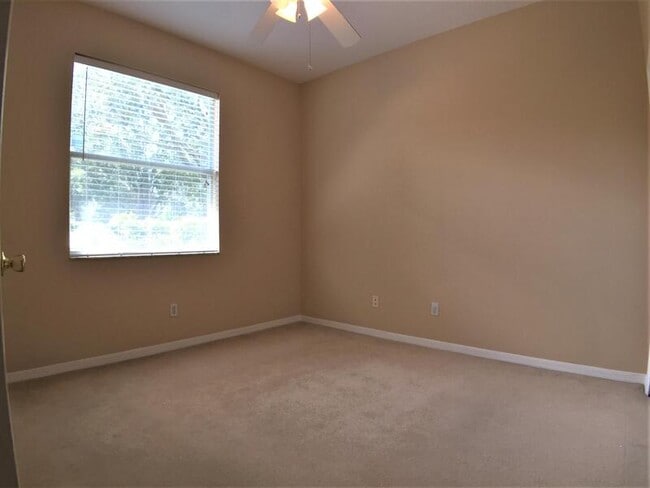 Building Photo - 909 Arbormoor Pl