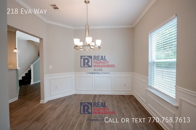 Building Photo - 218 Eva Wy