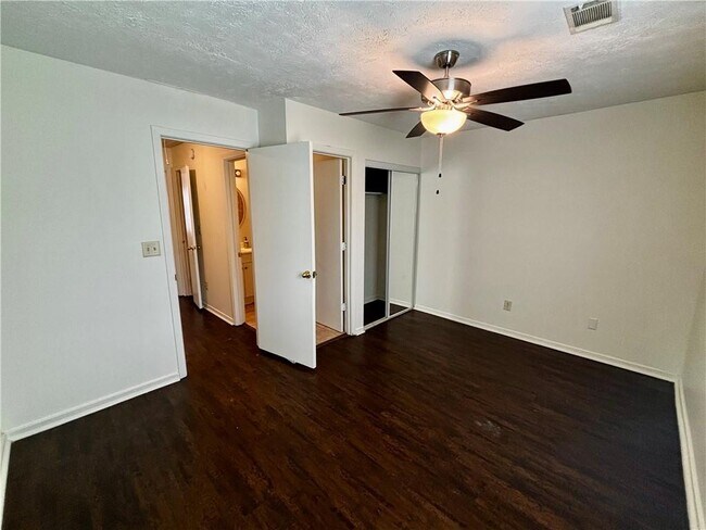 Building Photo - 464 Prince of Wales