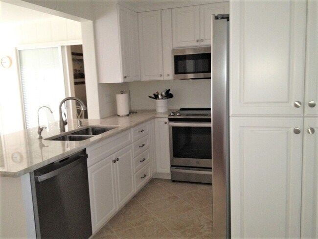 Building Photo - 2BR/2BA Detached Villa near the Atlanta Braves Stadium!