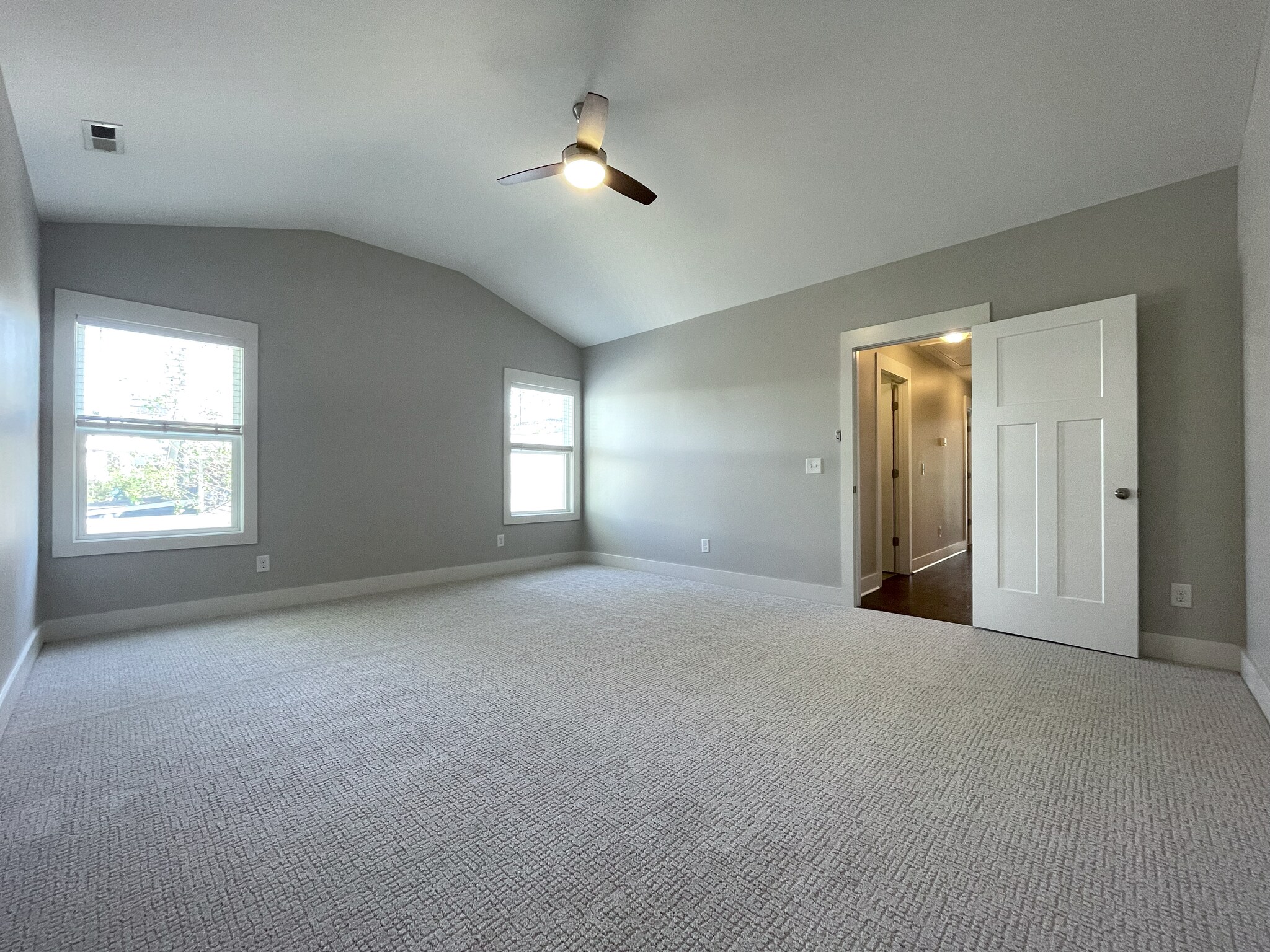 Master Bedroom - 5410A California Ave