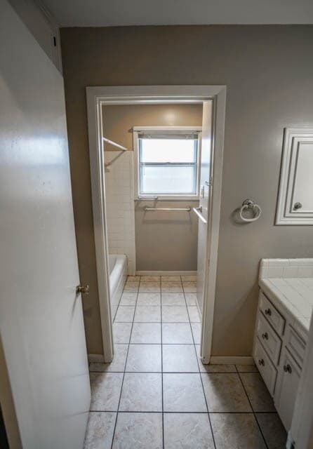 Building Photo - 204 Manor Dr