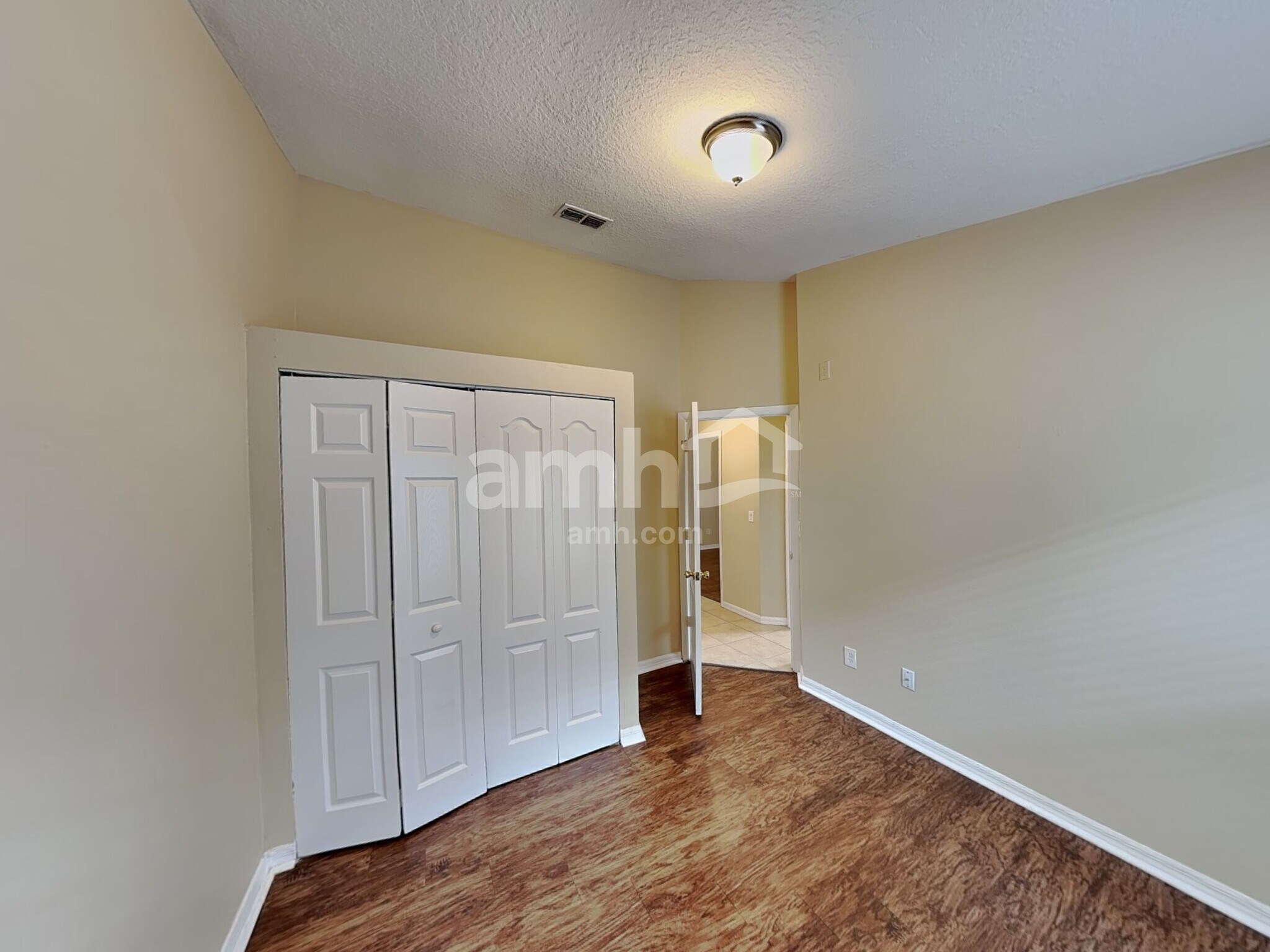 Building Photo - 2600 Deck Ave