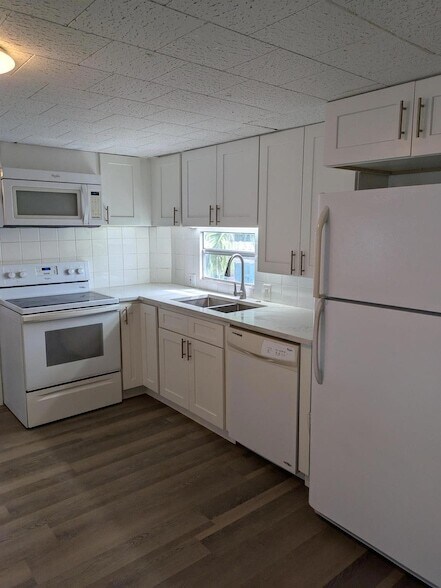 Building Photo - 2934 Plumosa Ln