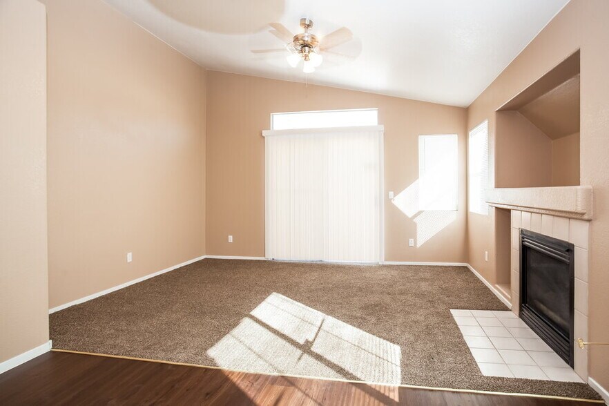 Building Photo - 7260 Golden Star Ave