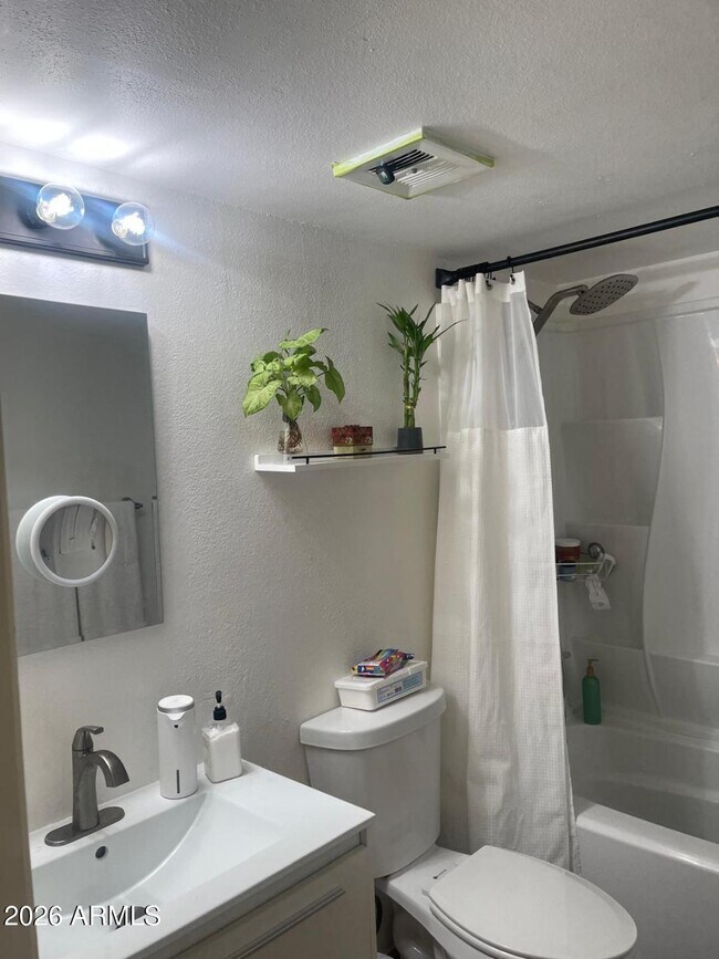 Building Photo - 15408 N 23rd St