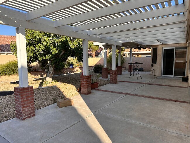 Building Photo - 5904 Alimar Dr