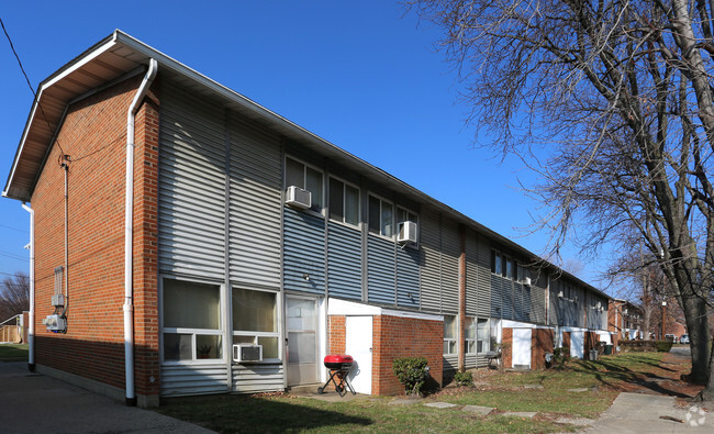 Building Photo - Park Town Co-Op Homes