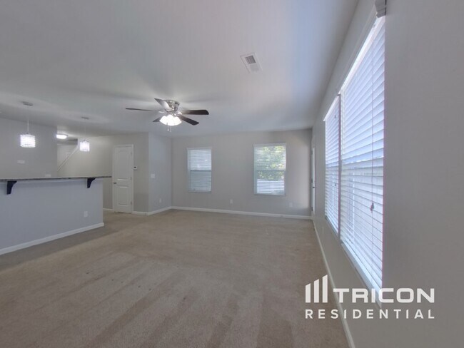 Building Photo - 8222 Midas Ln
