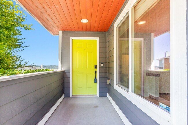 Building Photo - 3Bd/3Ba Seattle House