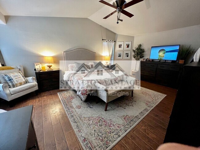 Building Photo - 4682 W Oakland St