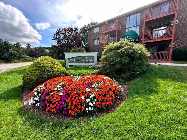 Building Photo - 99 Powers St