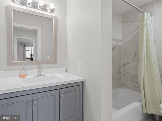 Building Photo - 6908 Mary Caroline Cir