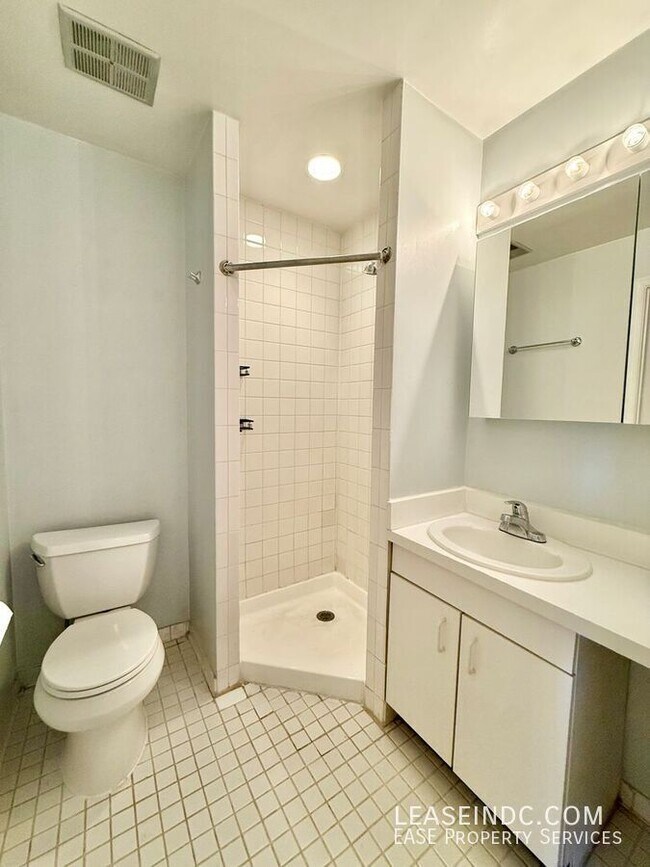 Building Photo - 1930 New Hampshire Ave NW