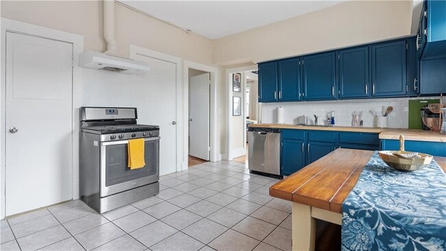 Building Photo - 260 Atwells Ave