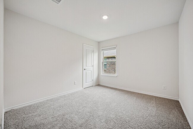 Building Photo - 1413 Colonial Bluff Ln
