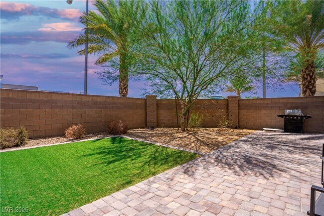 Building Photo - 7733 Harthill Park Ave