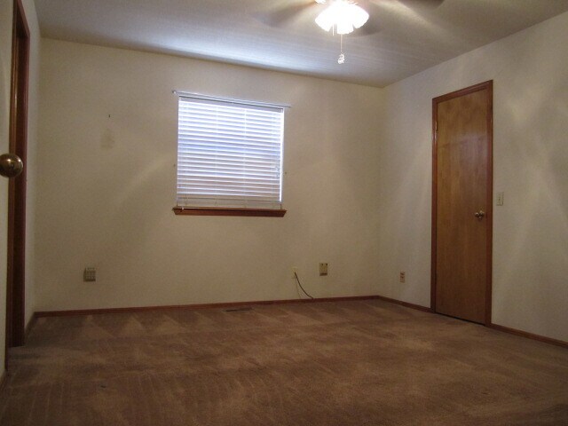 Building Photo - 9900 Rockwell Terrace