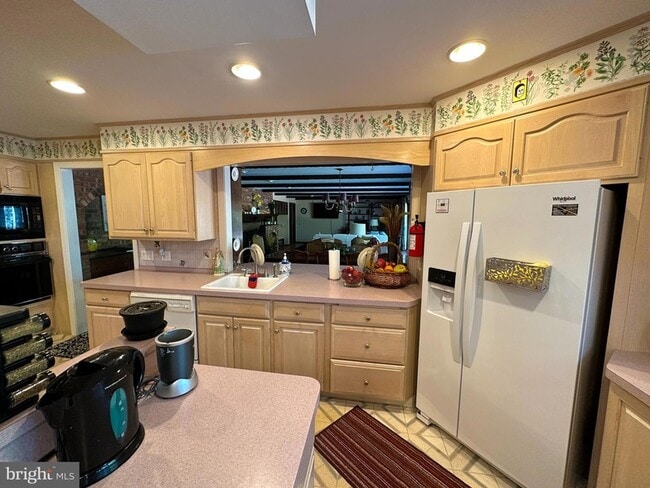 Building Photo - 600 Glenside Rd