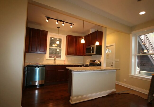 Primary Photo - 2649 W 21st Pl