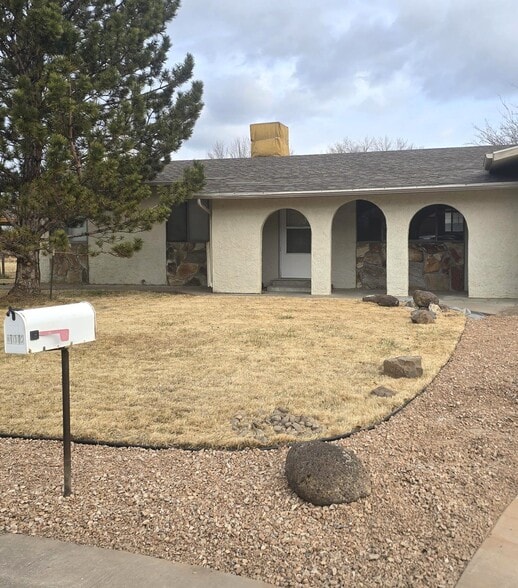 Building Photo - 3018 Bookcliff Ave