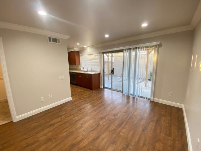Building Photo - Luxurious 3 Bedroom Cypress Townhouse for Rent!