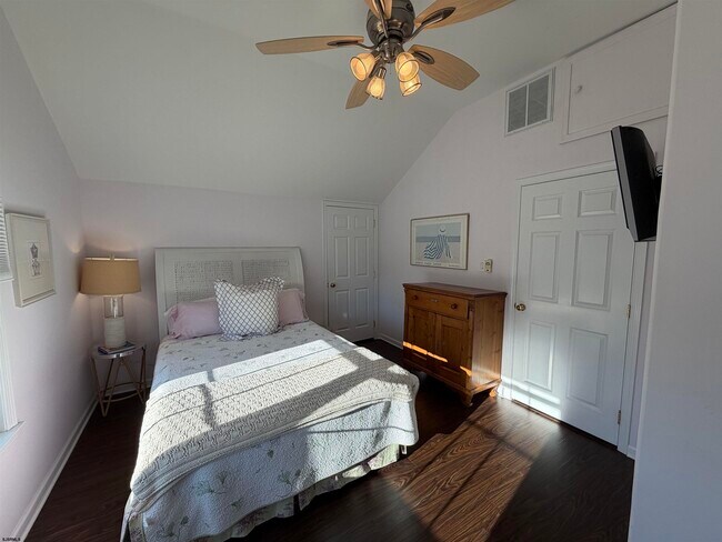 Building Photo - 26 S Coolidge Ave