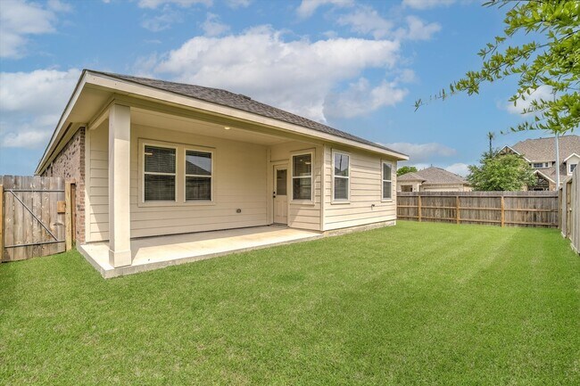 Building Photo - 8438 Bay Rdg Cir