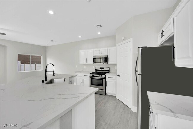 Building Photo - 2086 Arivada Ferry Ct