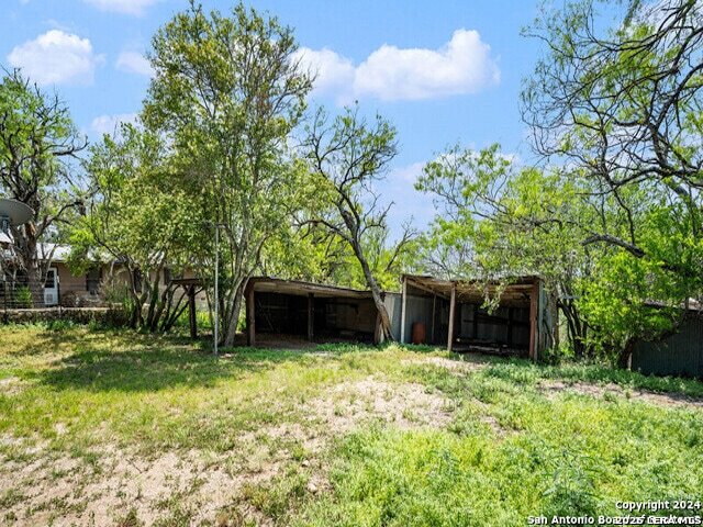 Building Photo - 932 Toepperwein Rd