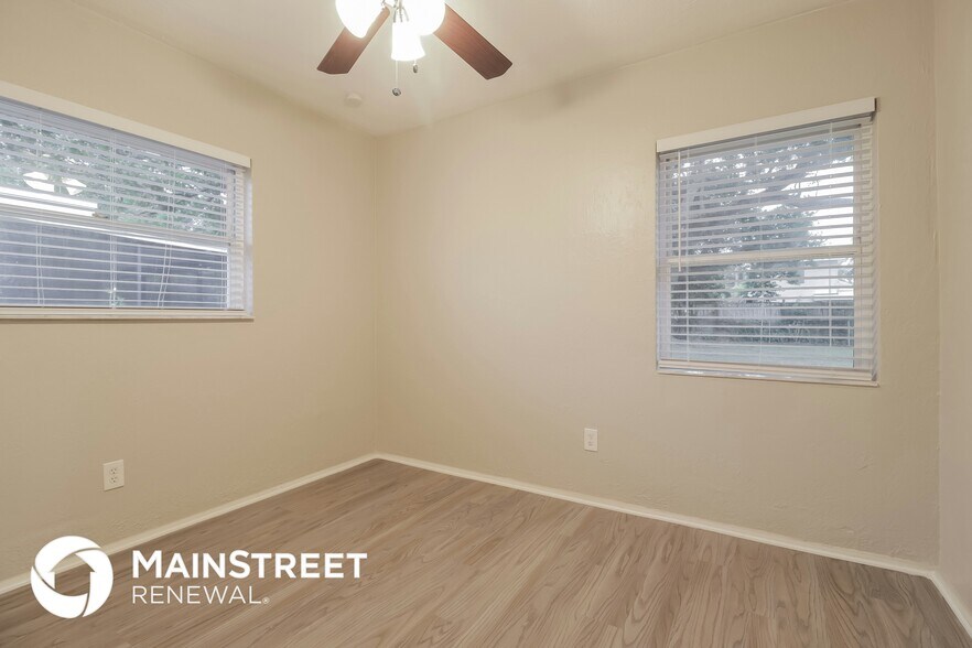 Building Photo - 5963 Bamboo Dr