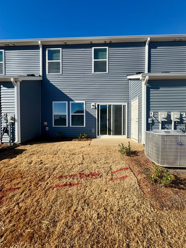 Building Photo - Beautiful, Brand New 3BR Townhouse in Concord