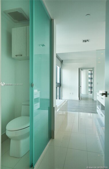 Master Bath - 650 NE 32nd St