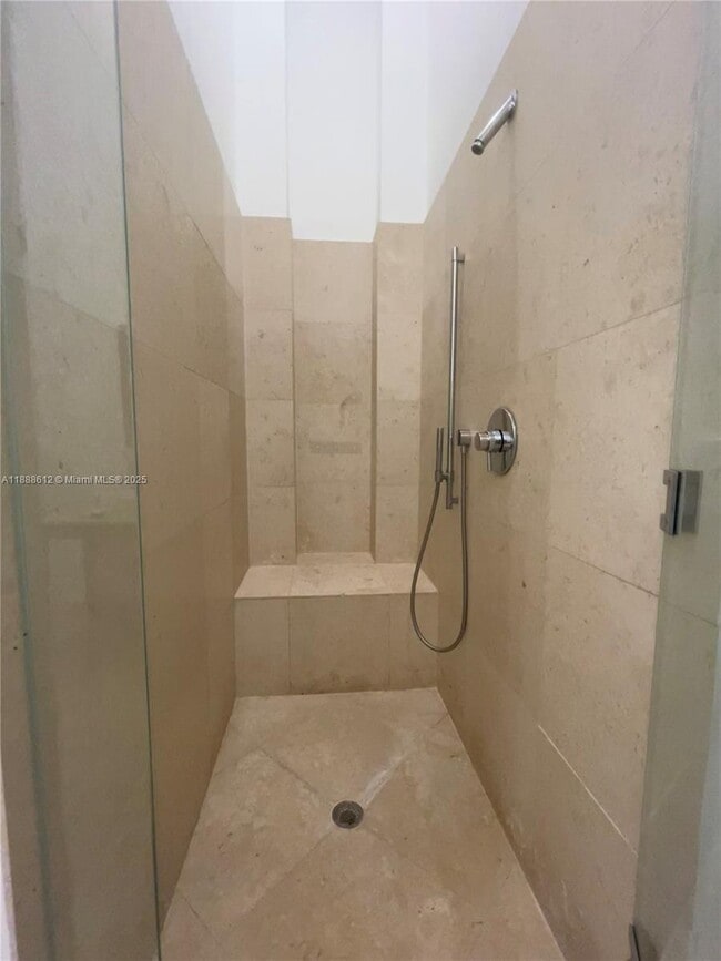 Building Photo - 495 Brickell Ave