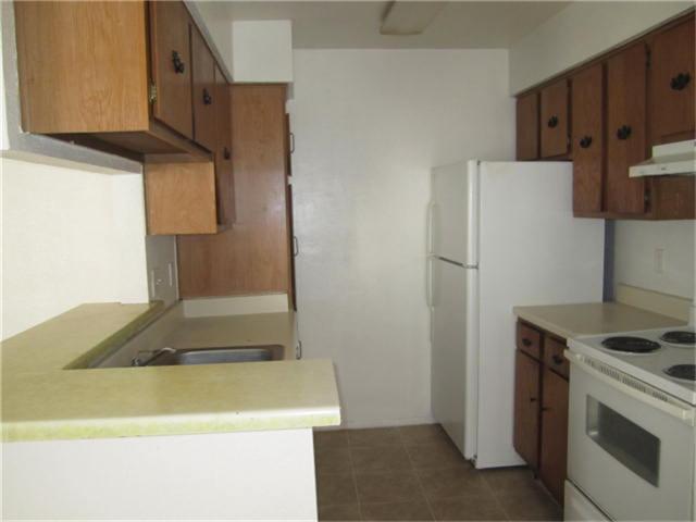Primary Photo - 13480 S Thorntree Dr